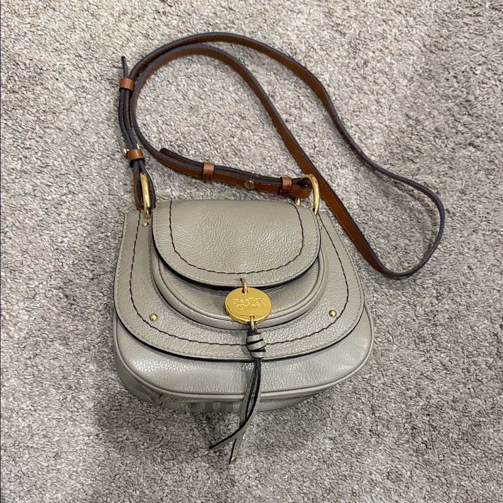 Chic Gray Leather Women's Bag